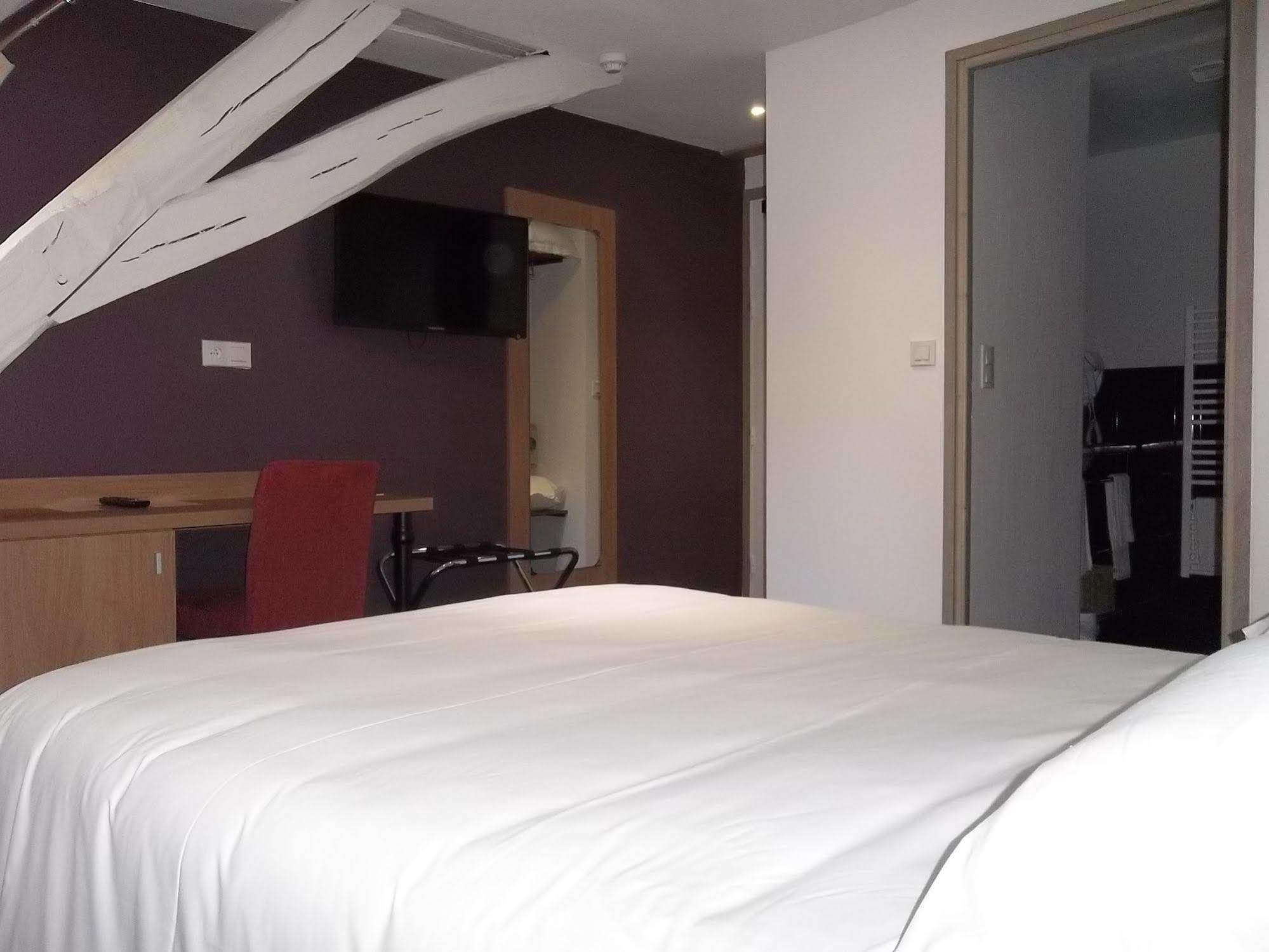 Logis L'Hotel D'Arc Arc-sur-Tille Εξωτερικό φωτογραφία